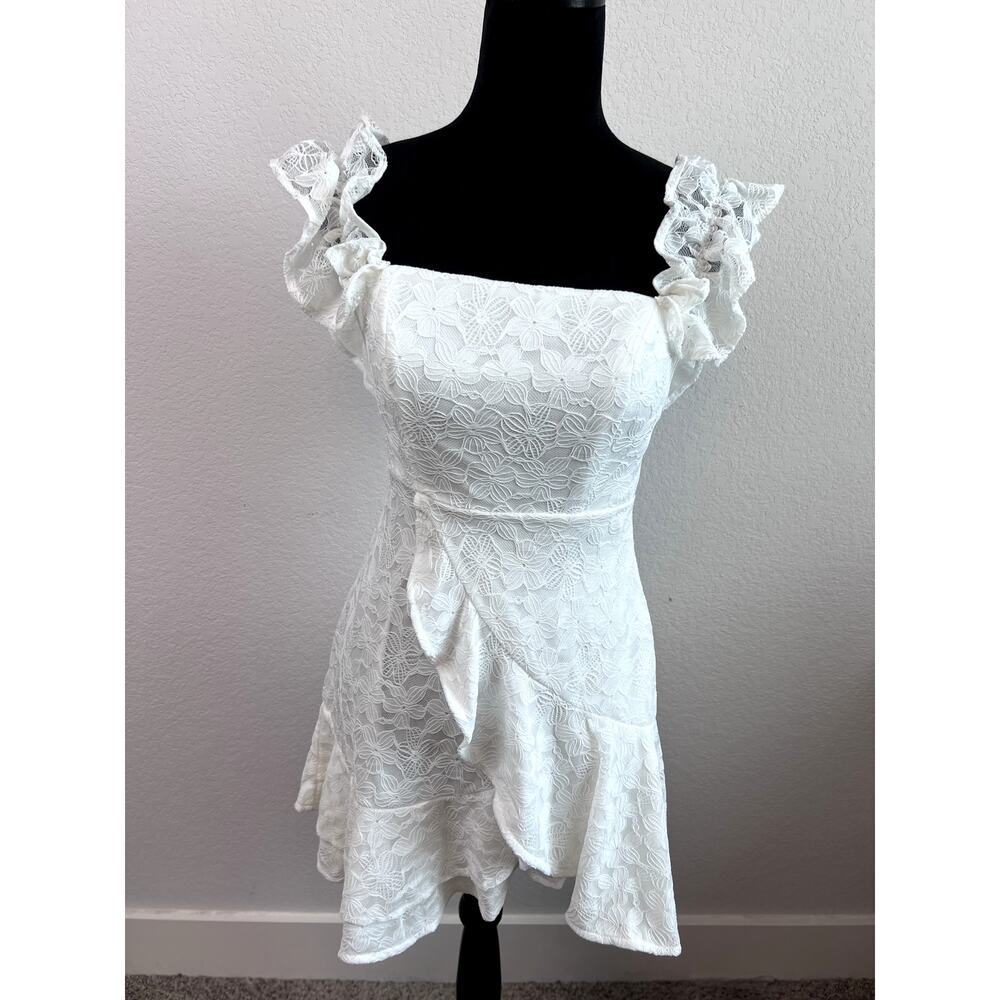 Chic Selfie Leslie Verona White Ruffle Off-Shoulder Mini Dress